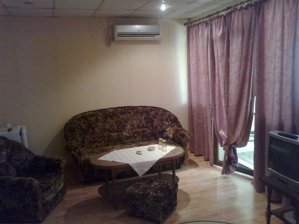 Hotel Rade 2 Vratsa Quarto foto