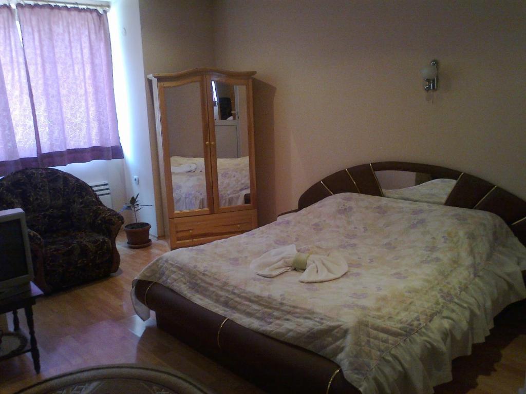 Hotel Rade 2 Vratsa Quarto foto
